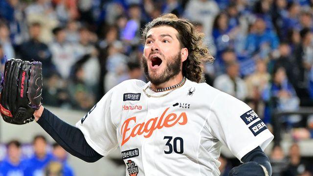 '아주 난리네 난리' 폰세, 이번에는 