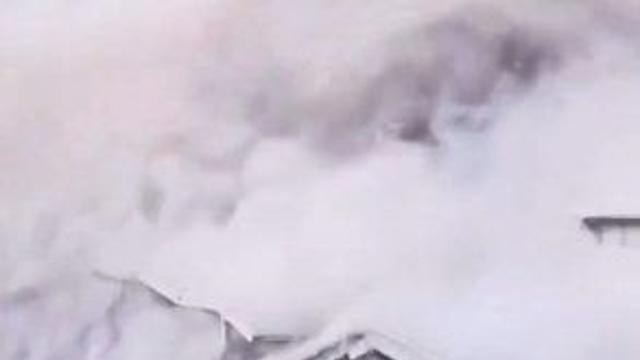 개통 1년도 안됐는데…中 길이 758m 다리 와르르(영상)