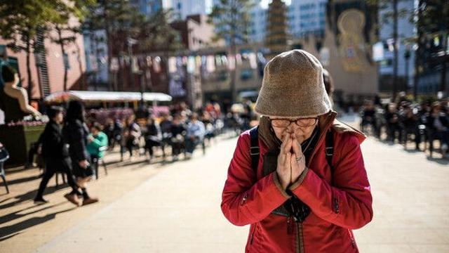 수능 예비소집일 아침 추위 '쌀쌀'…오후부터 기온 회복
