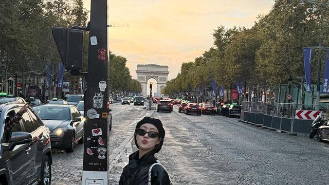 진지희, 파리서 포착된 순수 소녀美 …‘프렌치 시크’ 감성