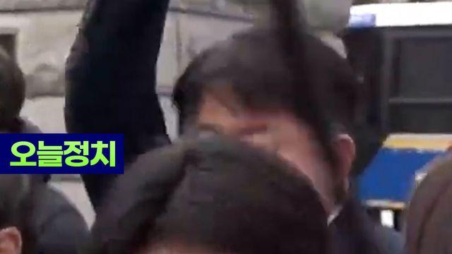 백혜련 의원 ‘날달걀’ 맞아...