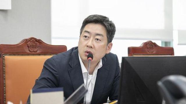 경기도의회 박진영 의원,  경기연구원, 행정사무감사에서 연구보고서 체계 점검
