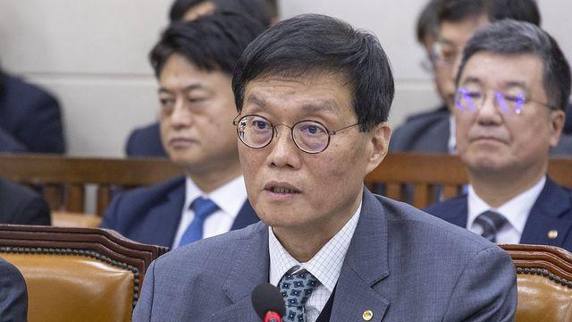 국채 금리 한은 경계감 줄며 대체로↓…3년물은 상승(종합)