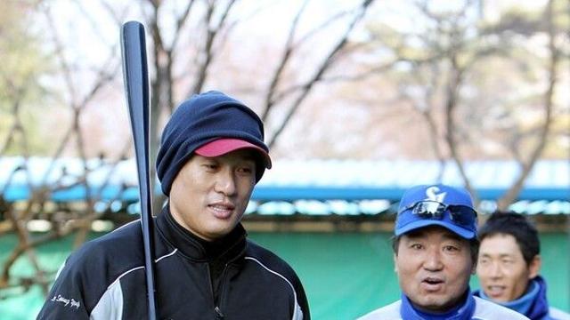 타격코치가 딱?…이승엽 전 두산 감독, 日 요미우리서 정식 제안받아
