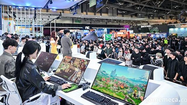 칠대죄: 오리진 지스타 부스에 와나나와 김성회가 떴다