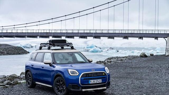 미니 컨트리맨 SE ALL4, 전기차로 떠난 ‘뮌헨–아이슬란드 어드벤처’