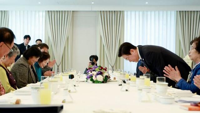 이 대통령 “가족 희생에 일생 바쳐 싸우는 상황 오지 않길”