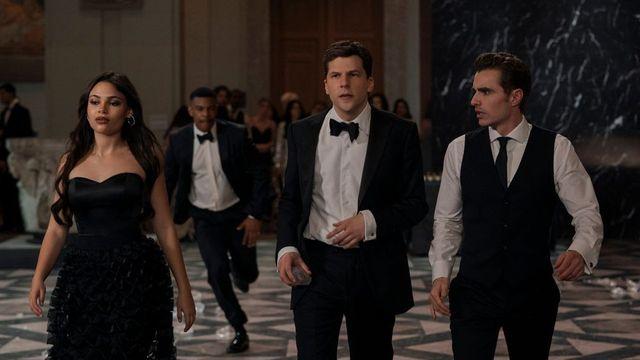 돌아온 마술사기단, 연일 흥행 매직…’나우 유 씨 미 3′ 2일 연속 압도적 1위