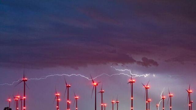 유로존 9월 산업생산 0.2%↑…