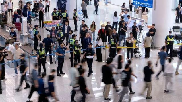 구금됐다 귀국했던 한국 근로자들, 기존 비자로 다시 미국 들어갔다