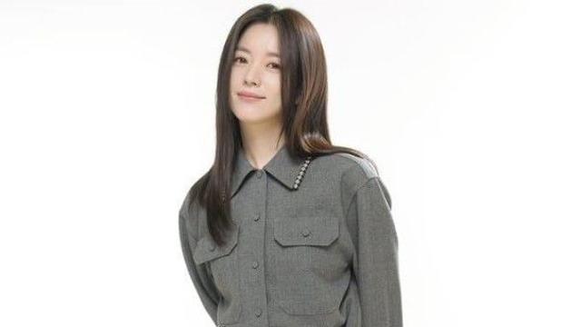 관리 잘한듯한 한효주 최근 모습