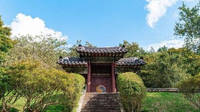 전주 가볼 만한 곳, 가을 풍경과 미식이 어우러진 도심의 맛