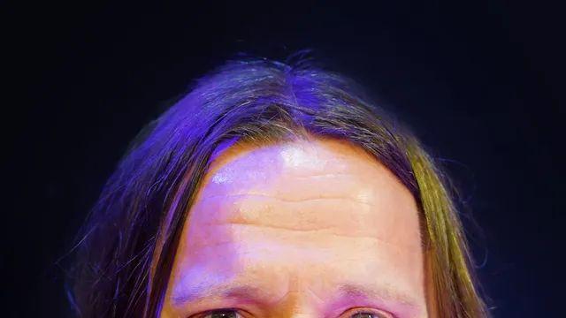 숨만 쉬어도 200억씩 들어온다는 털보 아저씨