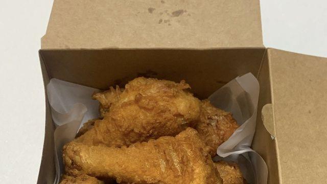 동네에 가끔 있다는 근본 치킨집 