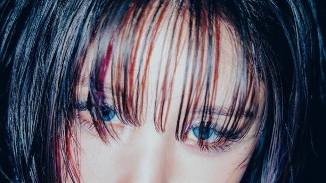 아르테미스 희진, 새 싱글 'sAvioR' 발표…그룹 솔로 '록스피릿' 피날레 