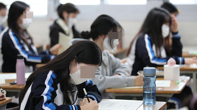 '2025 수능' 국어영역 난이도 '매우 어려웠다' 압도적...57% 차지