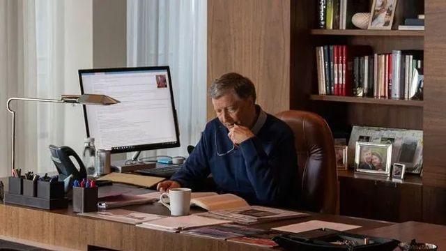 세계적인 유명인들의 책상정리를 알아보자.simple