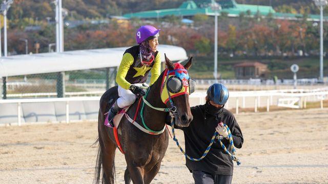 ‘위즈리얼리티’의 극적인 추입 성공… 제14회 스포츠월드배 우승