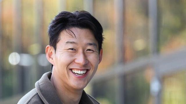 한국 축구 '캡틴' 손흥민 수험생 응원 