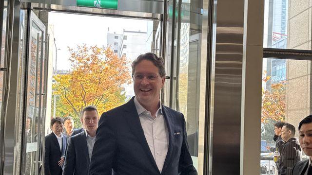 여의도 찾은 벤츠 회장 