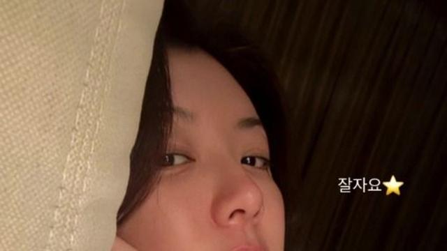 박한별, 40세에도 '잡티 제로' 동안 민낯 공개… 침대 셀카 속 청초한 비주얼 과시