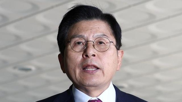 황교안 전 총리 구속영장 기각…“구속사유 소명 부족”