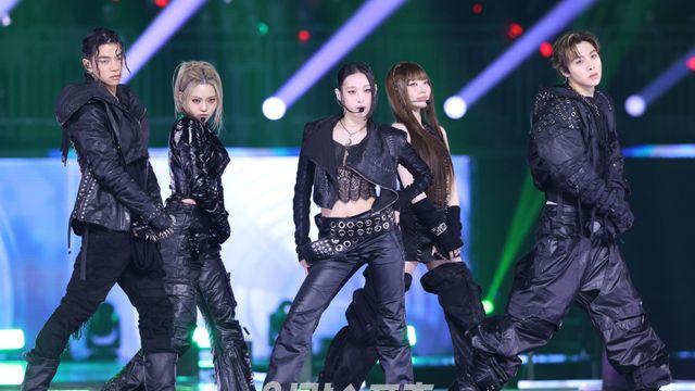 올데프, 개성 폭발 솔로 퍼포먼스부터 ‘페이머스’까지… 무대 열기 최고조 [2025 KGMA]