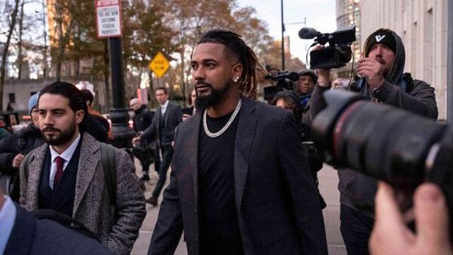 '승부조작 혐의' MLB 투수 클라세, 무죄 주장…보석금 내고 풀려나