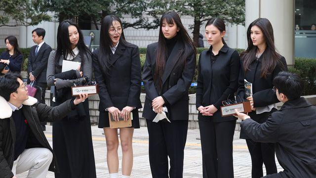 어도어 복귀한 뉴진스...K-팝 판도 다시 뒤흔들까