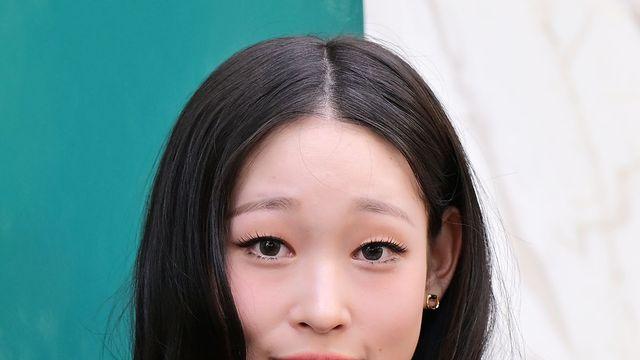 결국 재벌도 똑같았다…'신세계 家' 회장, 딸 아이돌 데뷔에 팔불출 