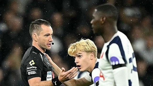 손흥민 그렇게 아꼈는데, 뇌진탕이라니…토트넘 최고 미남 MF, 후유증 심각→스웨덴 대표팀서 즉시 복귀