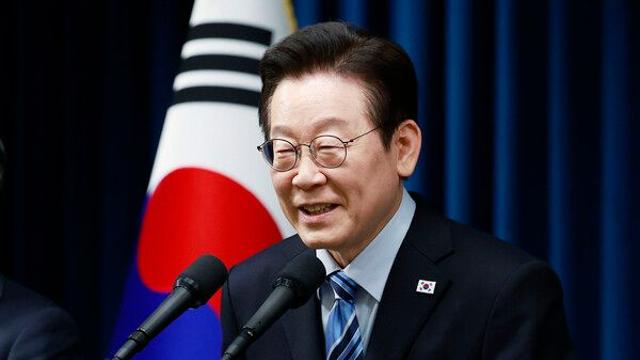 이재명 대통령, 한미 '관세·안보 팩트시트' 발표...