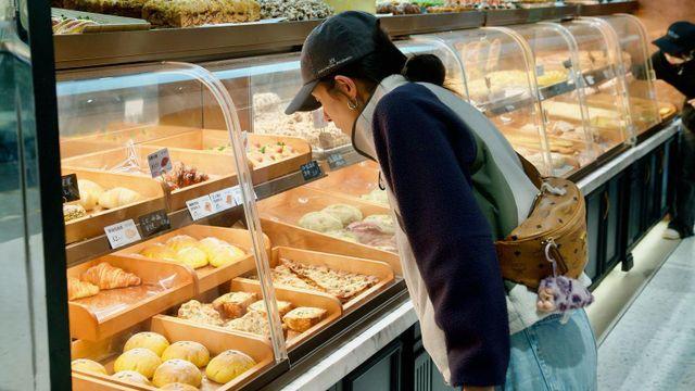 '1달러로 두 끼'… 중국 청년들이 소비를 멈춘 이유