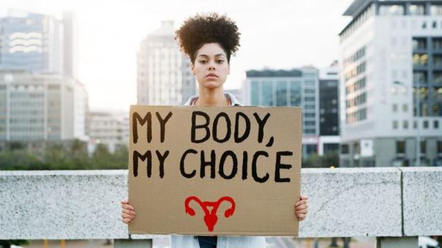 여성계 “헌재 결정 역행 규제”…‘임신중단 제한’ 입법 움직임에 비판 고조