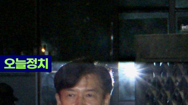 ‘광복절 특사’ 조국, 서울남부교도소 출소 모습