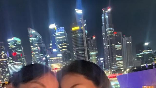 최희서, 전도연과 즐긴 낭만적인 밤…“싱가포르 고마워요” [AI 포토컷]