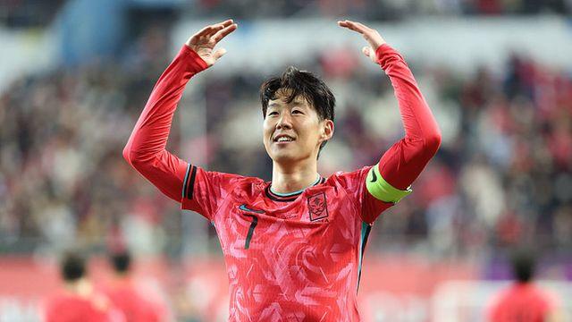 '명불허전 흥민존' 손흥민, 환상적인 다이렉트 프리킥 골 작렬...한국 1-0 볼리비아 (후반 진행)