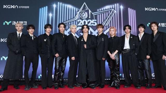 [NC포토] 아이엔아이, 시크한 매력 뽐내며