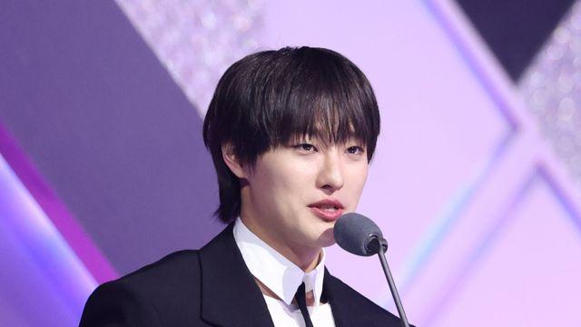 우즈, 베스트 메모리 수상 “계속 반짝이도록 노력할 것” [2025 KGMA]