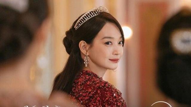 '재혼 황후', 신민아-주지훈-이종석-이세영 '원작 구현' 첫 스틸 공개!… 2026년 하반기 K-로맨스 판타지 대작 예고