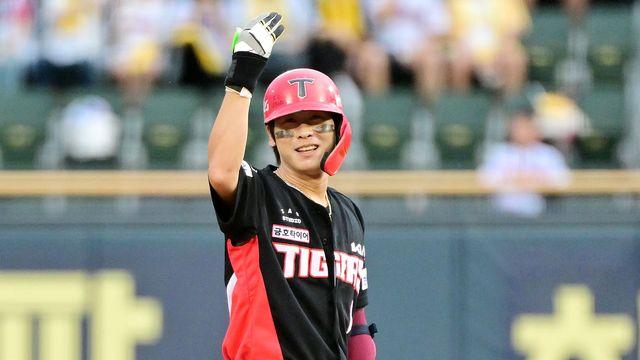 '초대형 화제' 박찬호 몸값 80억 확실시…두산과 4년 FA 계약 초읽기