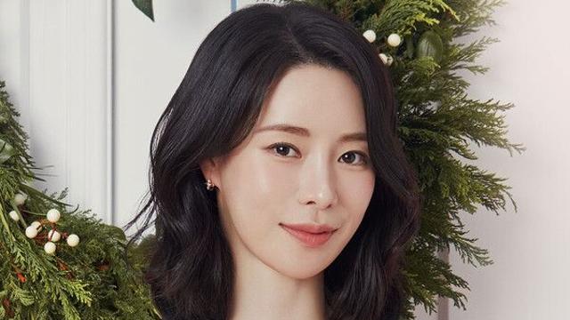 빛과 색이 스며든 순간, 완성되는 임지연의 감성 [화보]