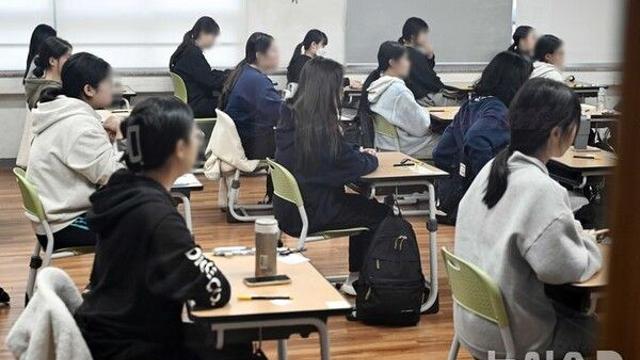 수능 테마주 맞나…교육株 주가 '비실비실'