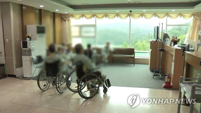 정부, 요양병원 간병 급여화 앞두고 첫 전문가 자문단 회의