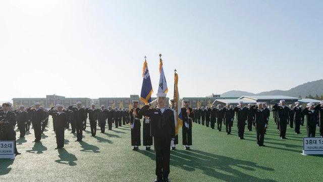 해군교육사, 11월 14일 해군병 718기 319명 수료식 거행