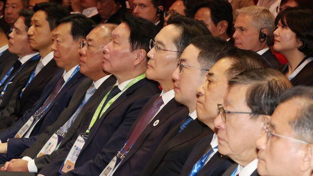 李, 이재용·최태원·정의선 등 재계 총수와 한미 관세협상 후속 회의