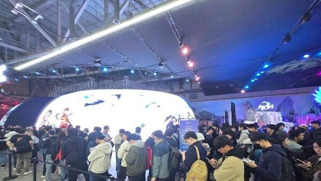 [지스타 2025] ‘아이온2·신더시티’로 최대 인파 몰린 엔씨 부스