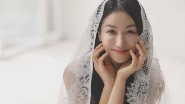 “내일 결혼한다”…배우 김옥빈, 결혼 하루 전 소감 전했다