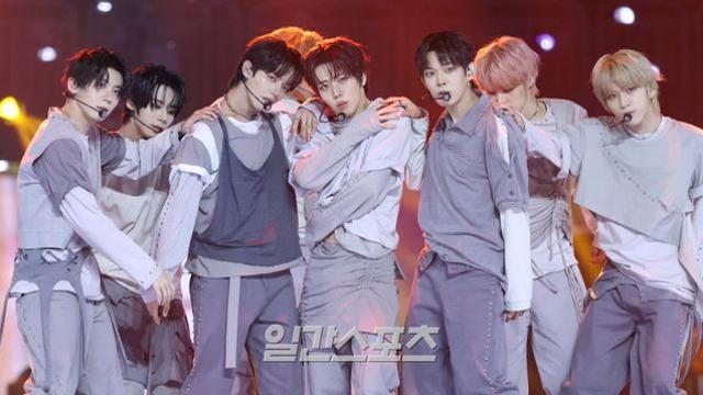 아홉, 청량한 감성으로 완성…‘피노키오는 거짓말을 싫어해’ [2025 KGMA]