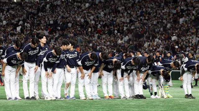 한국 야구, 일본과 1차 평가전 4-11 대패… 한일전 10연패 수렁